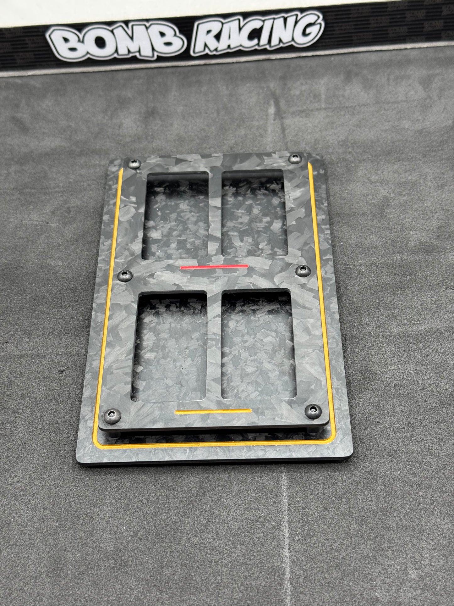 Forged Carbon Battery Station 4x 400mAh Reflex Batteries (available to custom order)